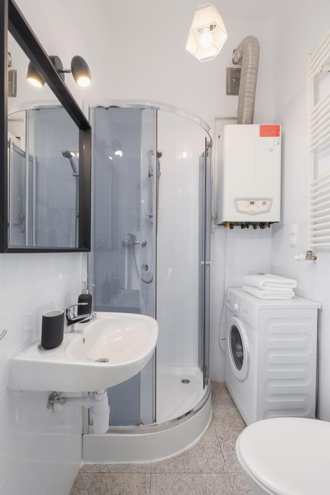 1-Bedroom Apartment - Dluga 65 Street คราคูฟ ภายนอก รูปภาพ