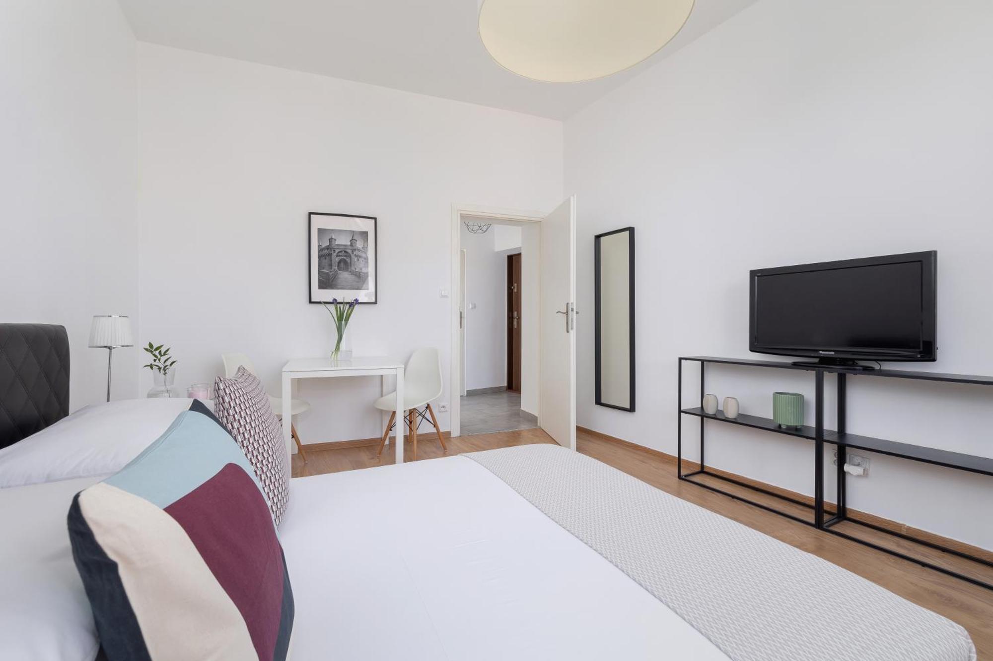 1-Bedroom Apartment - Dluga 65 Street คราคูฟ ภายนอก รูปภาพ